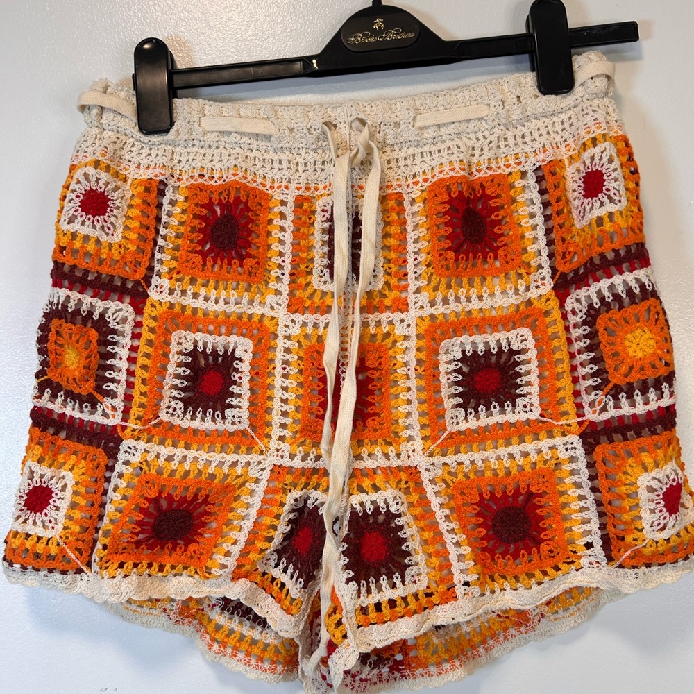 33 Coastal Granny Square Shorts Red Orange Crochet Women’s Medium - Picture 10 of 11